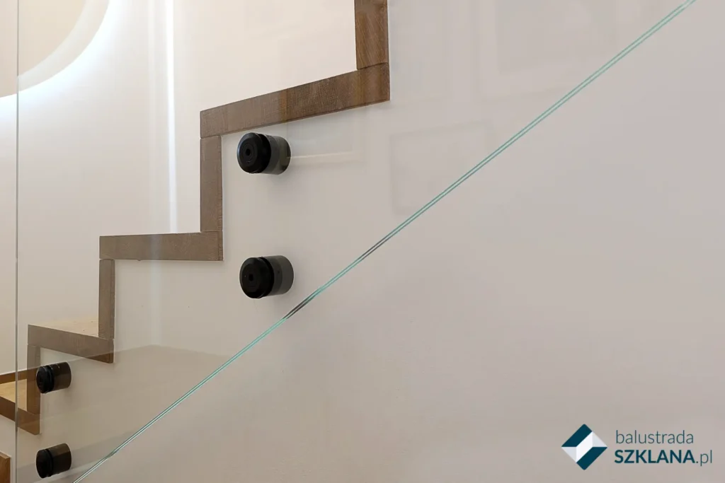 Czarne rotule do balustrady szklanej