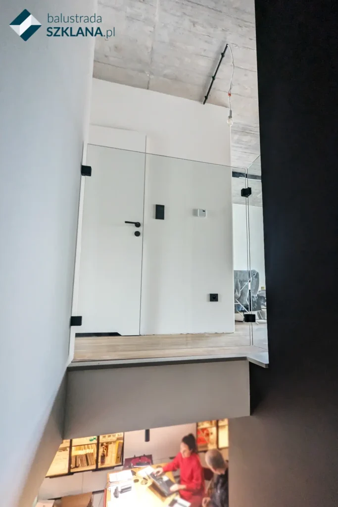 Balustrada szklana na schody