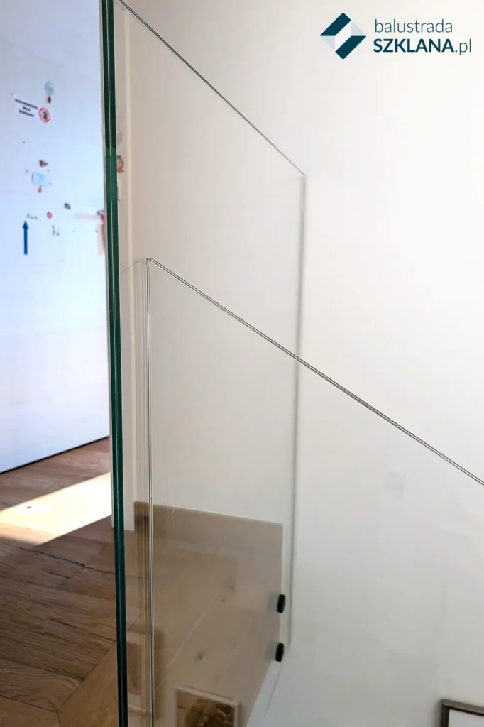 Szyba balustradowa na rotulach